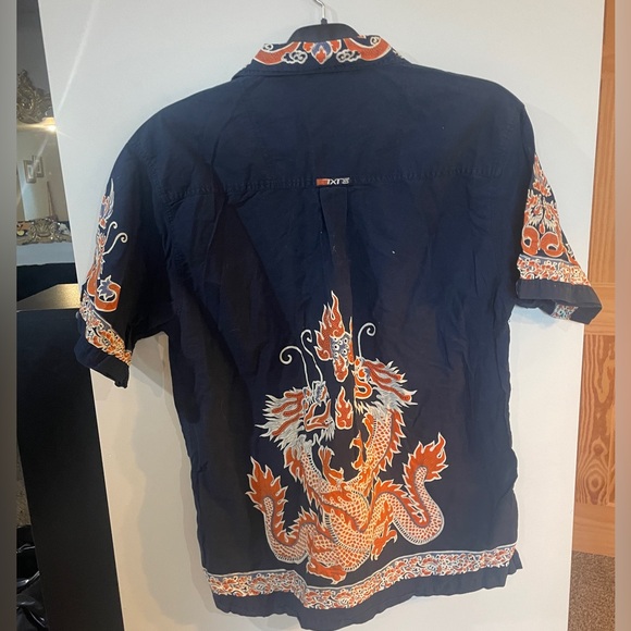 Dragon Button-up shirt - Picture 2 of 3